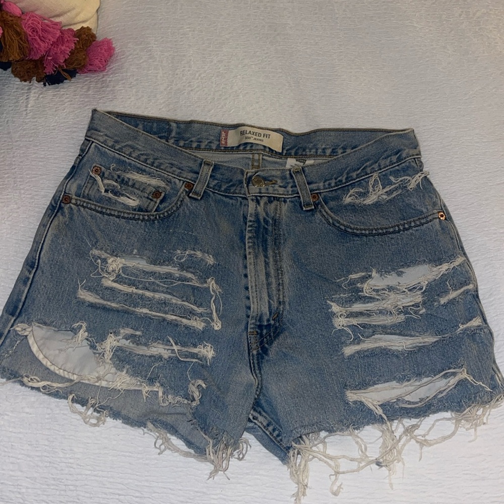 Levi’s distressed shorts